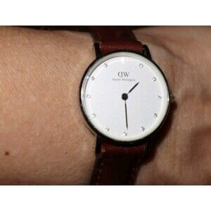 Daniel Wellington Womens Classic Watch White Dial Brown Leather Extra Strap Box